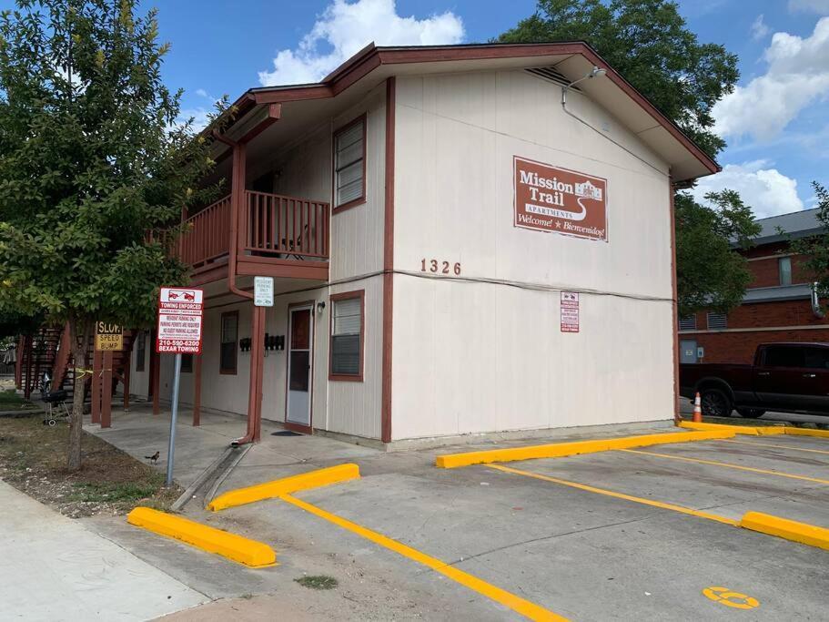 Comfy Studio In South Downtown Apartment San Antonio Exterior photo